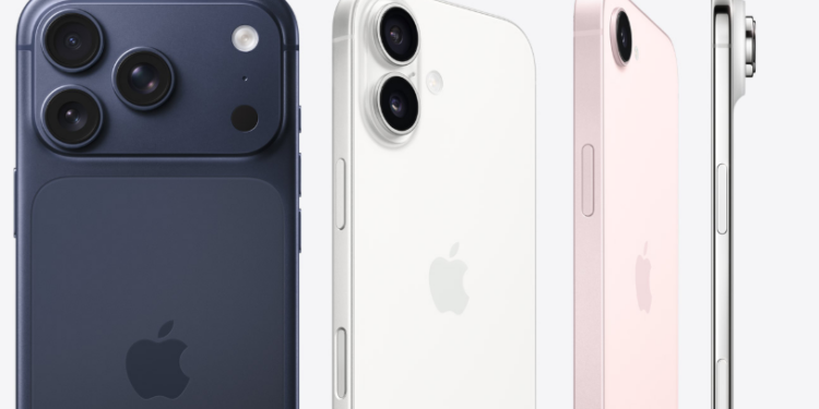 Did Apple’s AI Reboot Just Hamstring Long-Term Investors All Over Again?